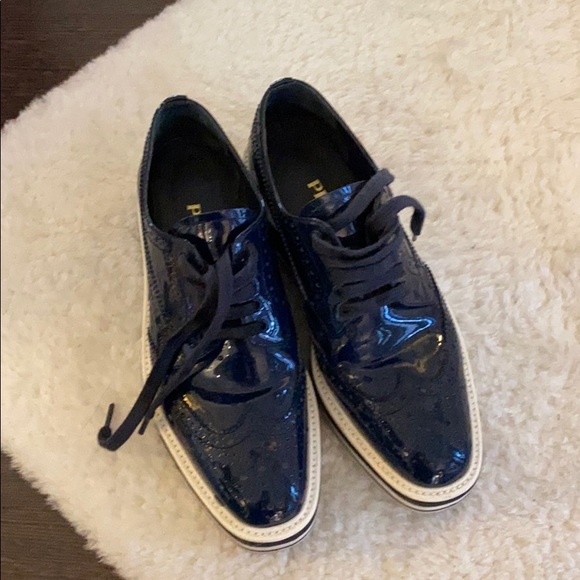 Prada shoes - Picture 3 of 8